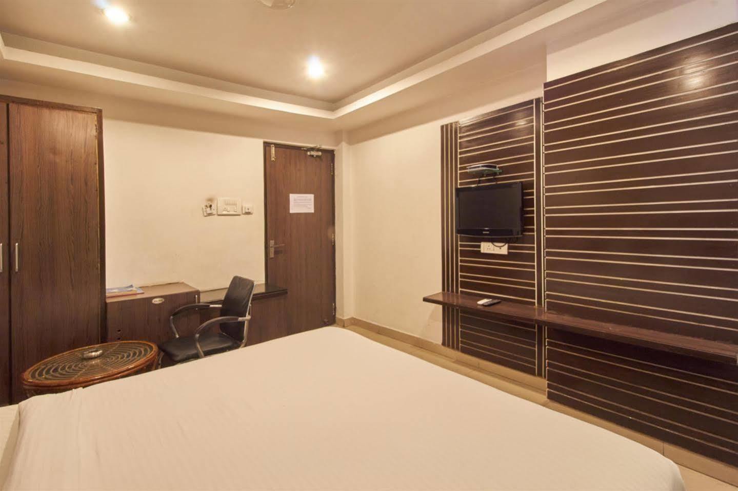 แฟ็บโฮเต็ล รอยัล เรซิเดนซี 2 Hotel ไฮเดอราบัด ภายนอก รูปภาพ