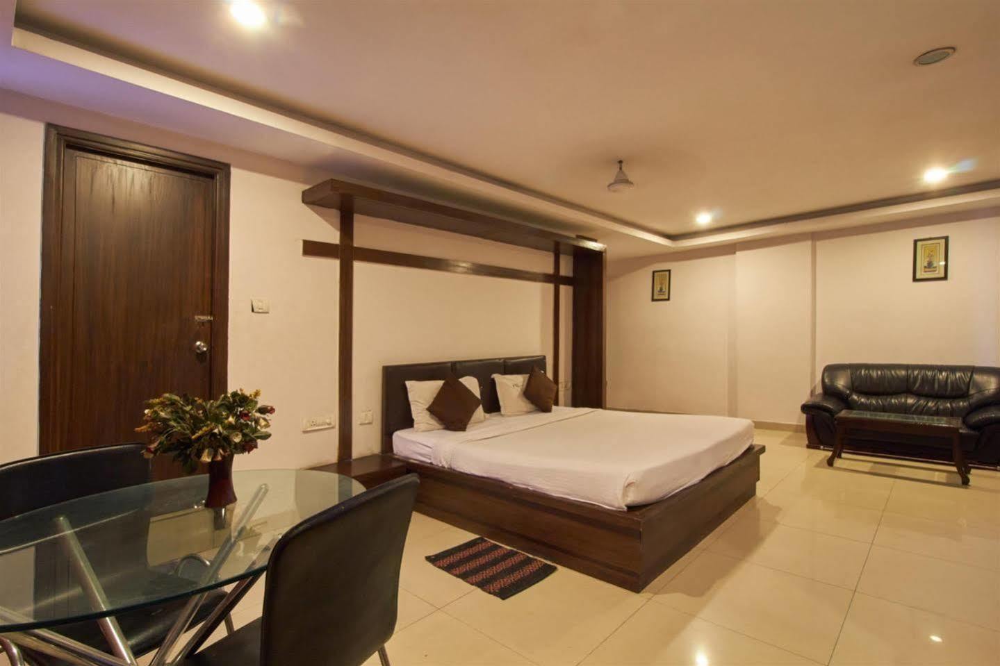 แฟ็บโฮเต็ล รอยัล เรซิเดนซี 2 Hotel ไฮเดอราบัด ภายนอก รูปภาพ